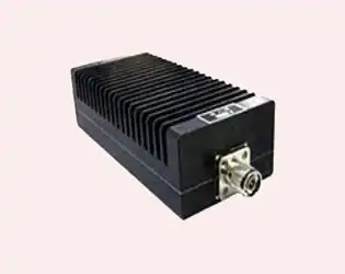 What factors are related to the heat dissipation performance of coaxial loads in RF and microwave systems?